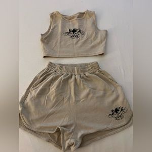 Matching top with bottoms